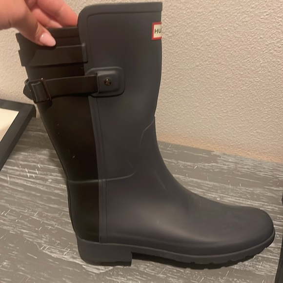 Hunter mid-calf rain two toned rain boot - Picture 2 of 3
